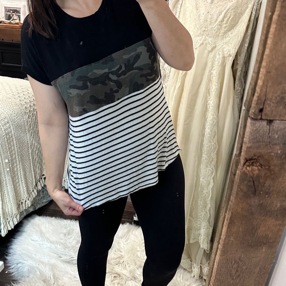 Lovely Souls Camouflage and Striped juniors Top size large